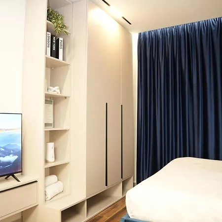 Azure Luxe 2 *